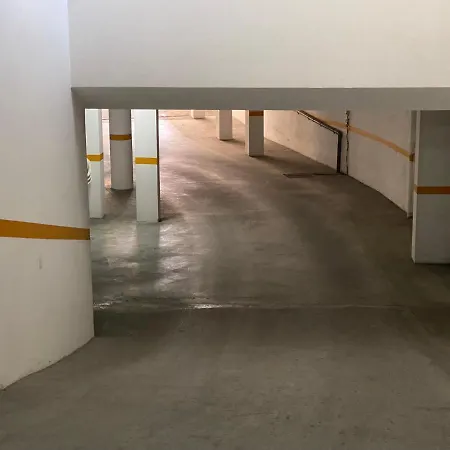 Superbe Proche De La *